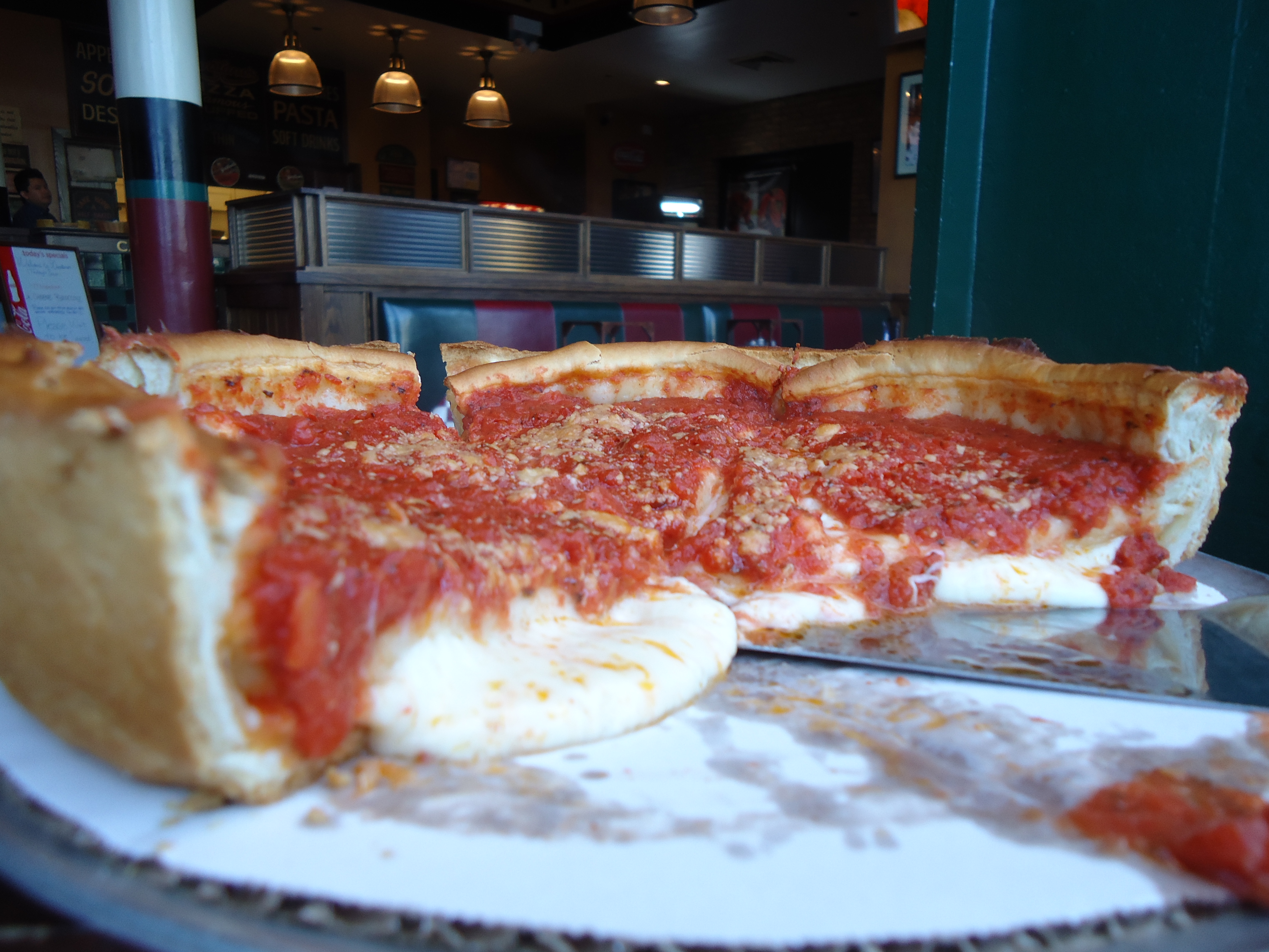 Giordano’s deep dish pizza, Chicago